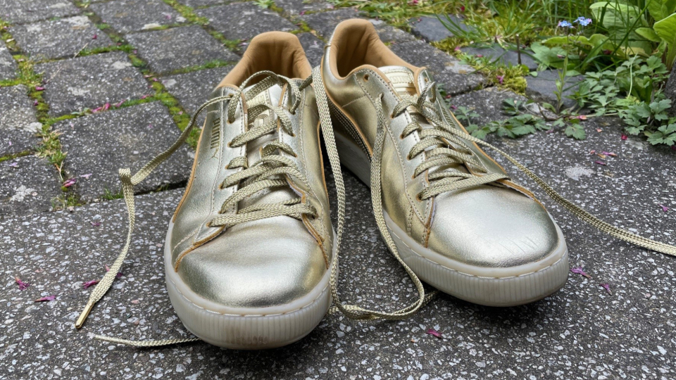 Goldene-Schuhe